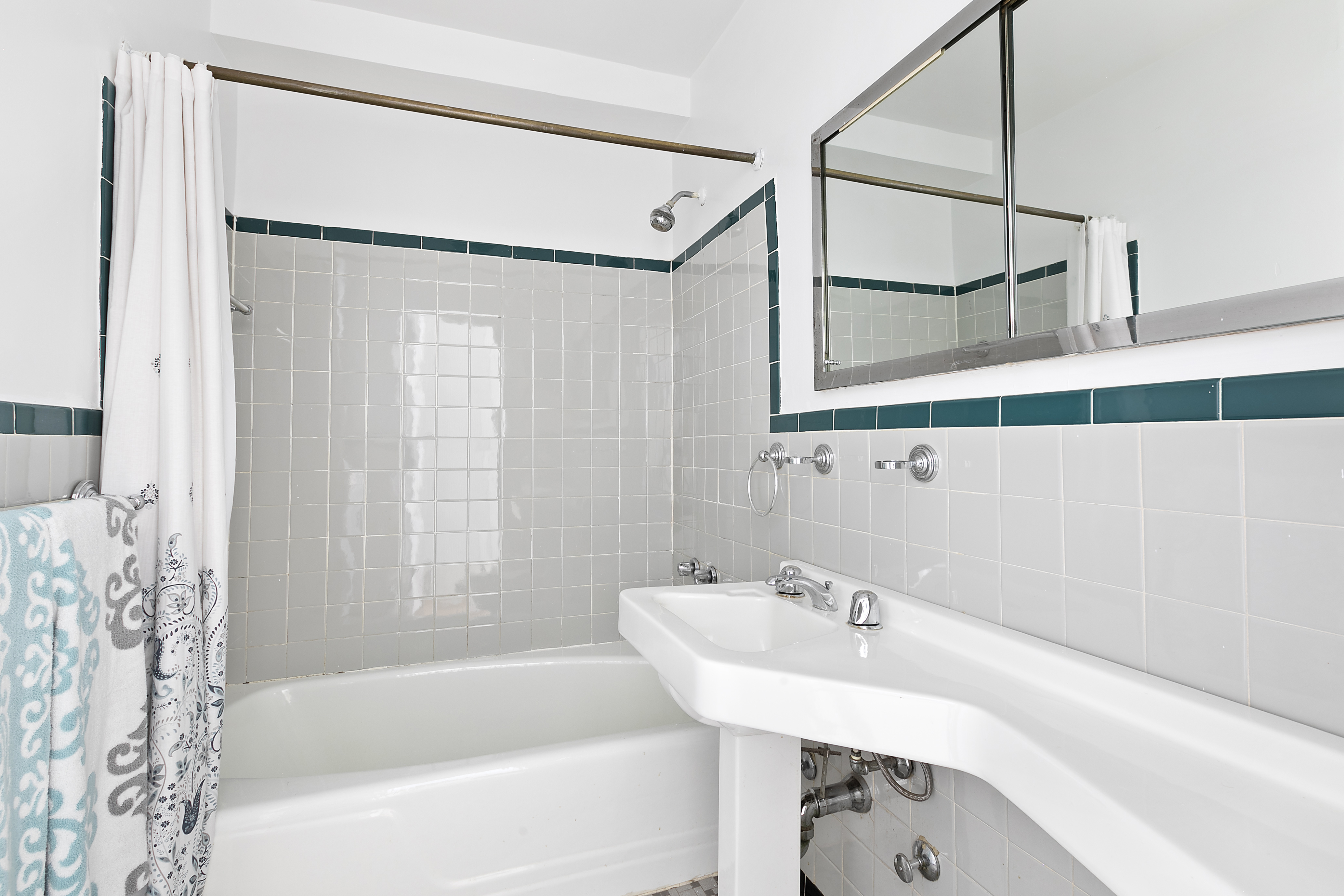 120 East 90th Street, Unit 9A Manhattan, NY 10128 - Photo 6 of 9