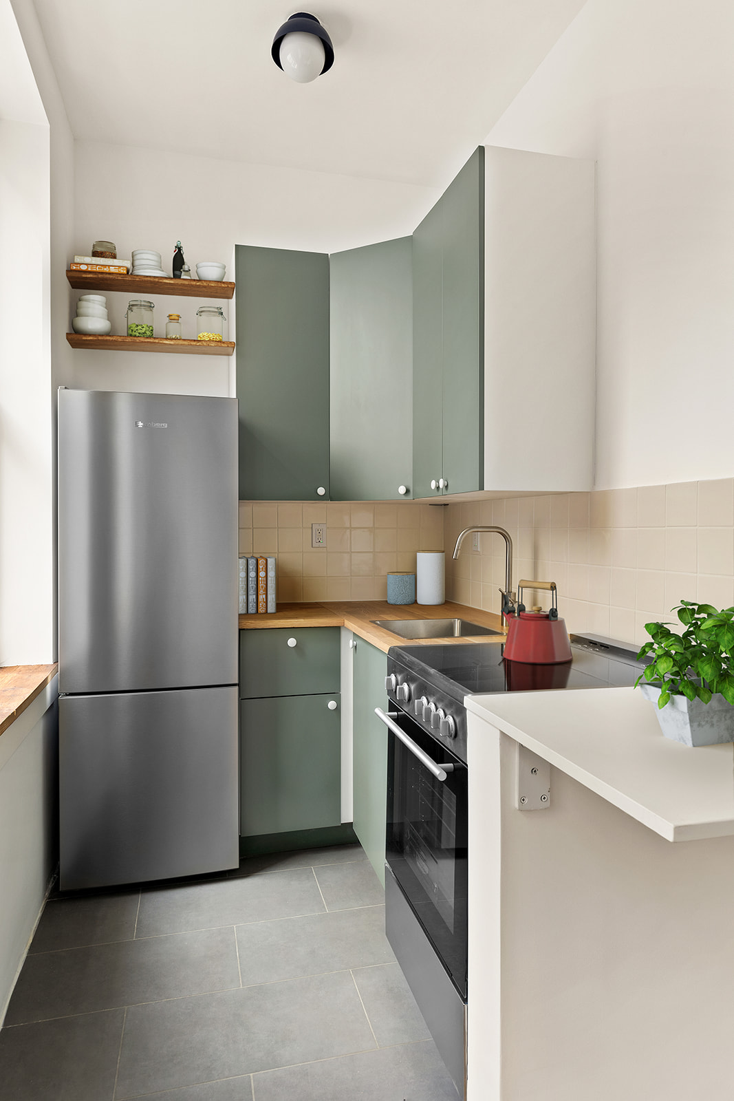 109 2nd Place Brooklyn, NY 11231 - Photo 20 of 26 a kitchen with stainless steel appliances a refrigerator sink and stove