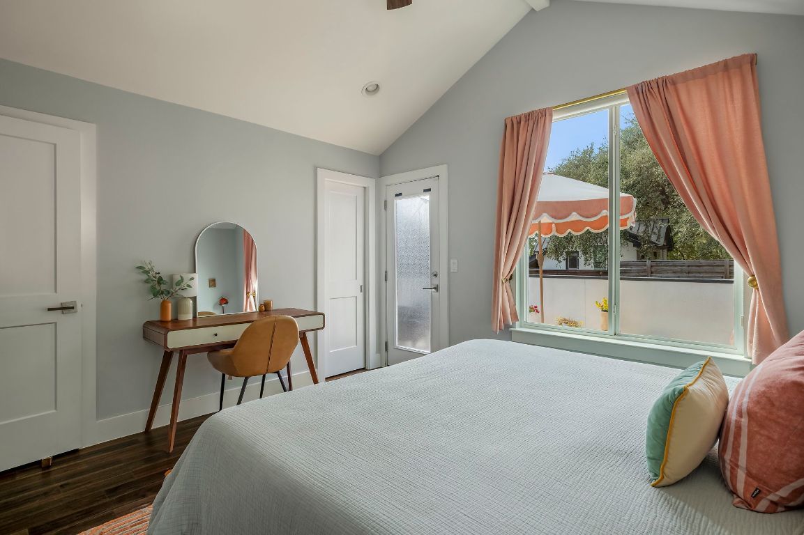 2812 Oak Springs Drive, Unit 2 Austin, TX 78702 - Photo 22 of 40