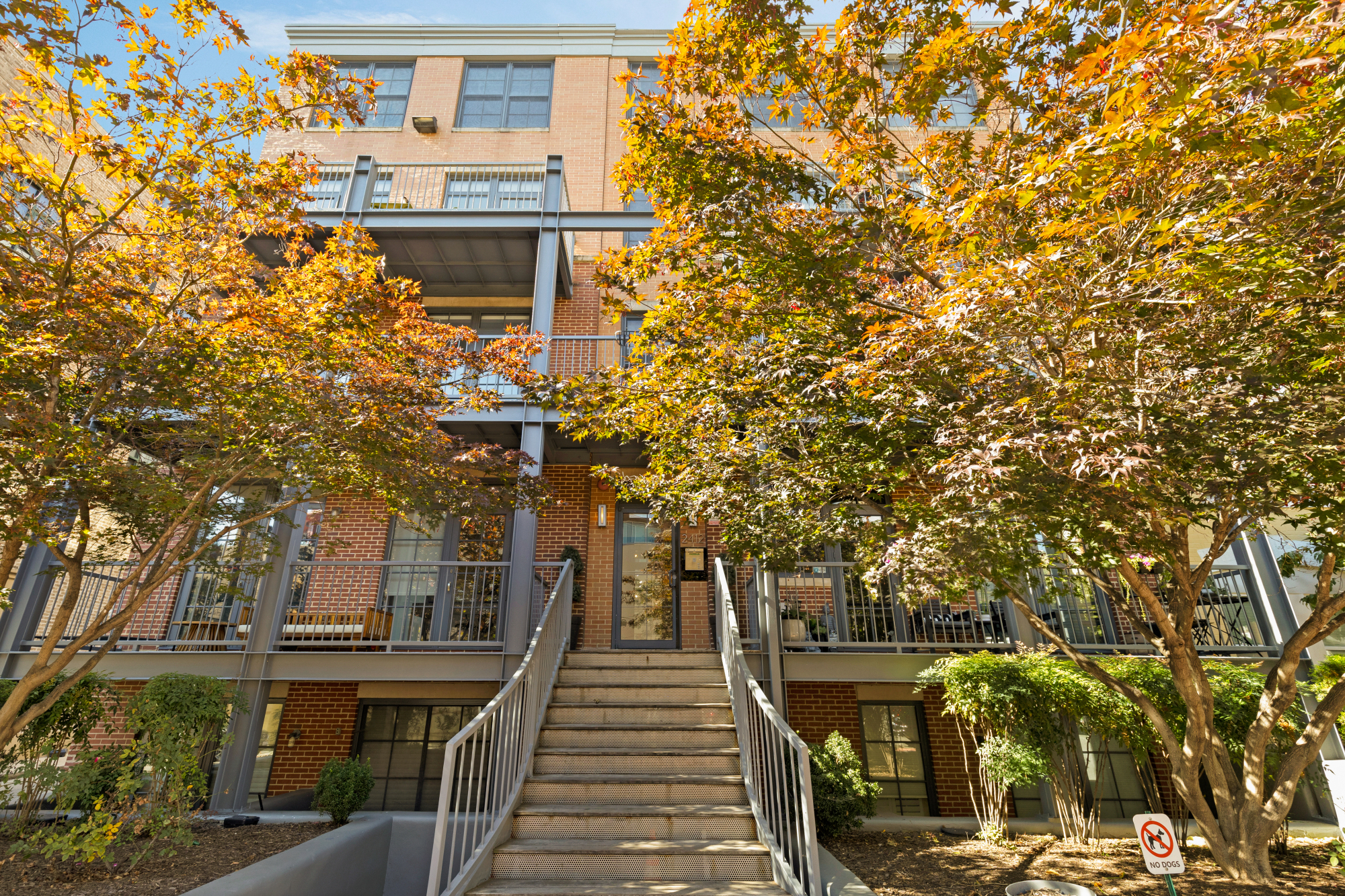 2412 17th Street Northwest, Unit C03 Washington, DC 20009 - Photo 2 of 18