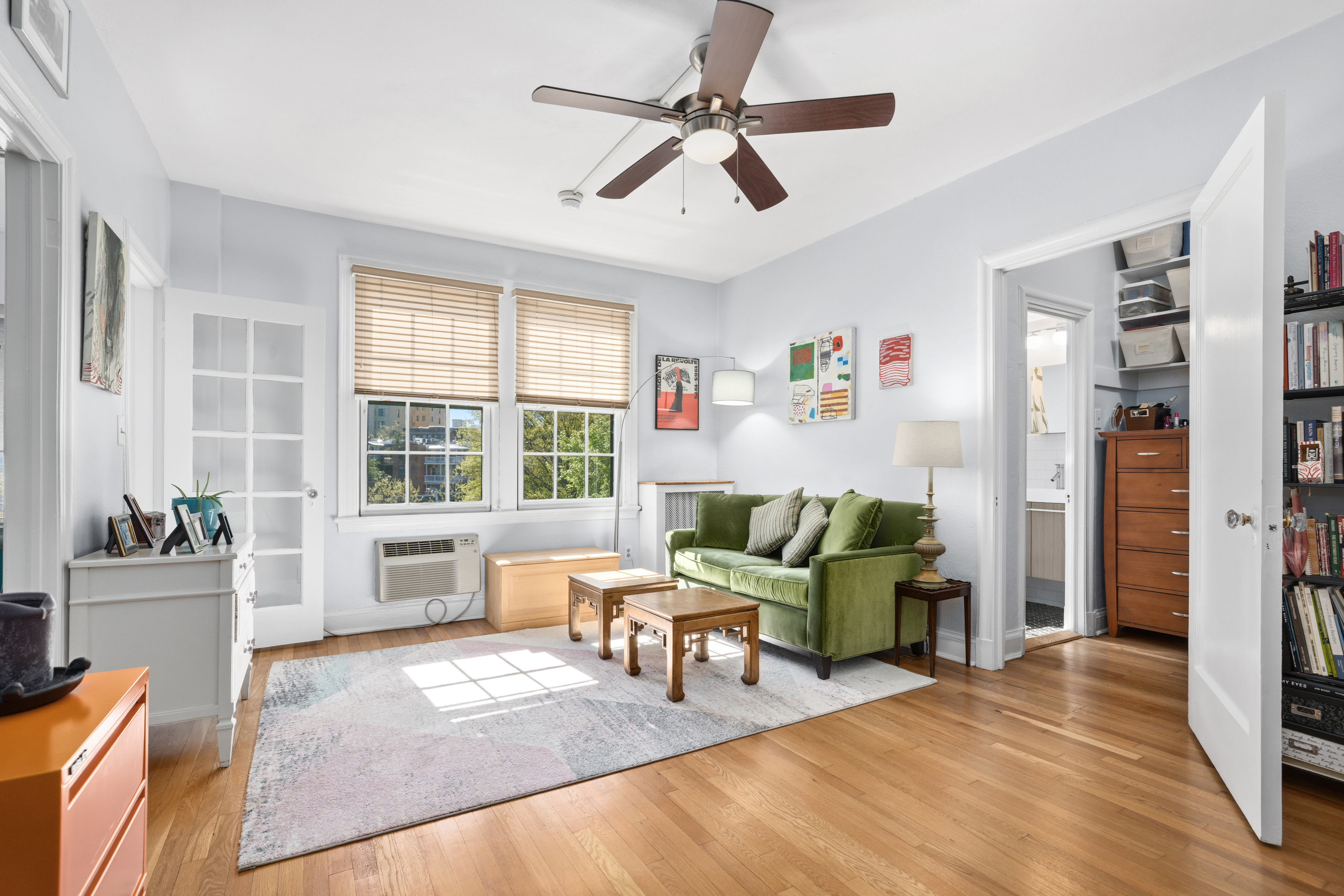 2032 Belmont Road Northwest, Unit 630 Washington, DC 20009 - Photo 4 of 27