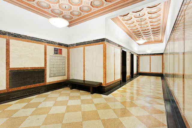 $1,089,000 | 360 West 36th Street, Unit 10NE | Hudson Yards