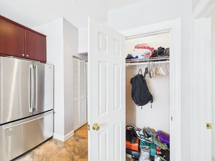 $345,000 | 5237 South Michigan Avenue, Unit 2N, Chicago, IL 60615