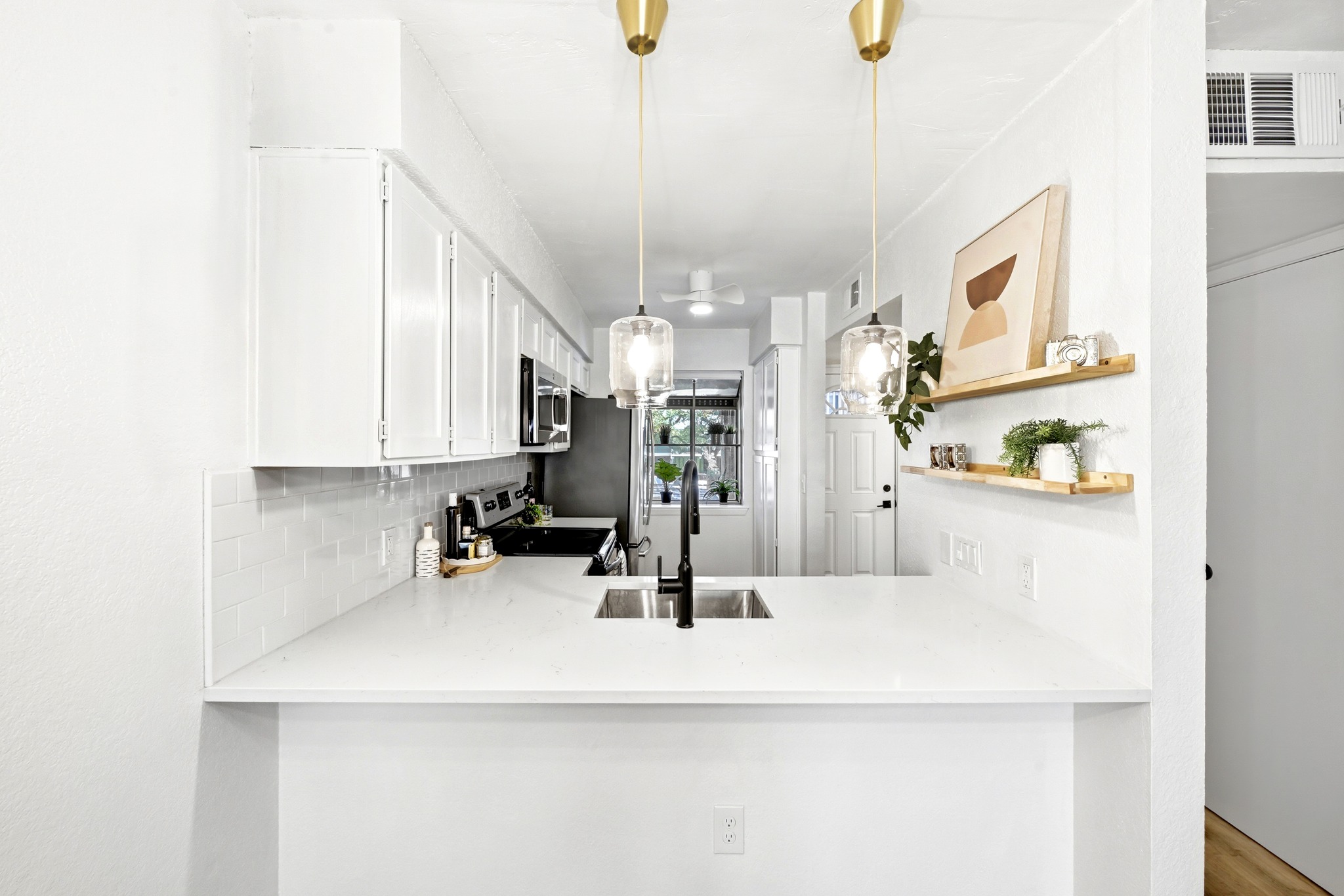 2215 Post Road, Unit 1039 Austin, TX 78704 - Photo 15 of 41 Gallery Image 15