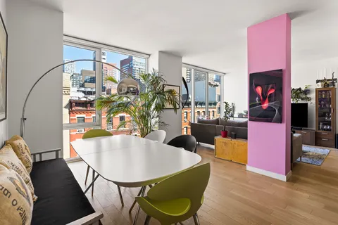 $2,075,000 | 540 West 49th Street, Unit PH3N | Hell's Kitchen