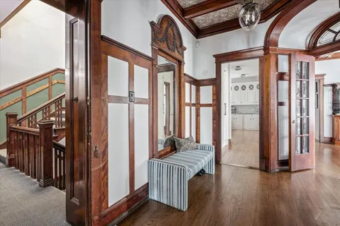 $1,200,000 | 457 West Fullerton Parkway, Unit 2W, Chicago, IL 60614