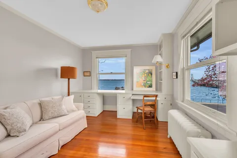 $3,000,000 | 4 Van Zandt Avenue, Newport, RI 02840