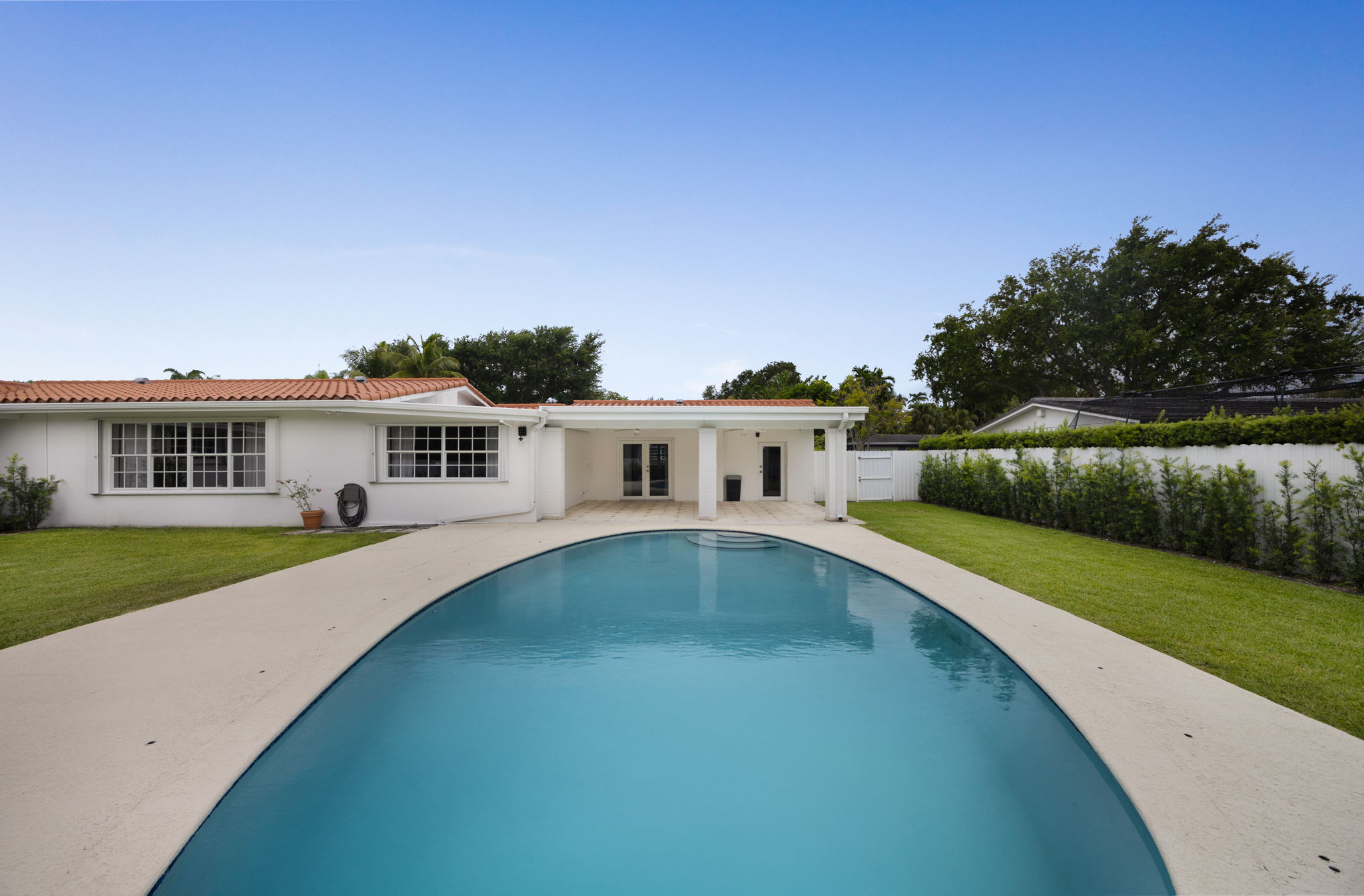 8345 Southwest 90th Street Miami, FL 33156 - Photo 4 of 5