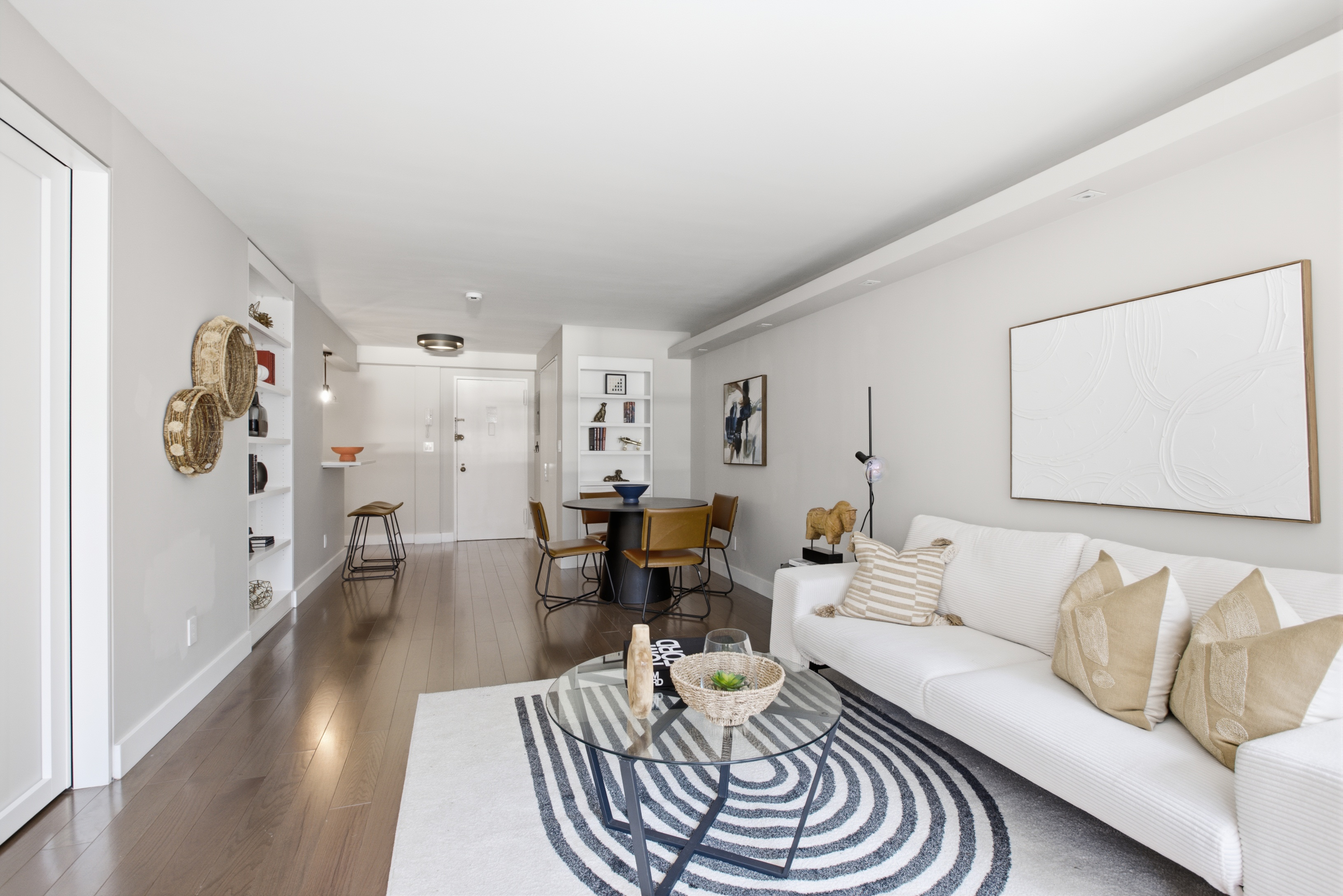 166 East 61st Street, Unit 12L Manhattan, NY 10065 - Photo 5 of 13 Gallery Image 5