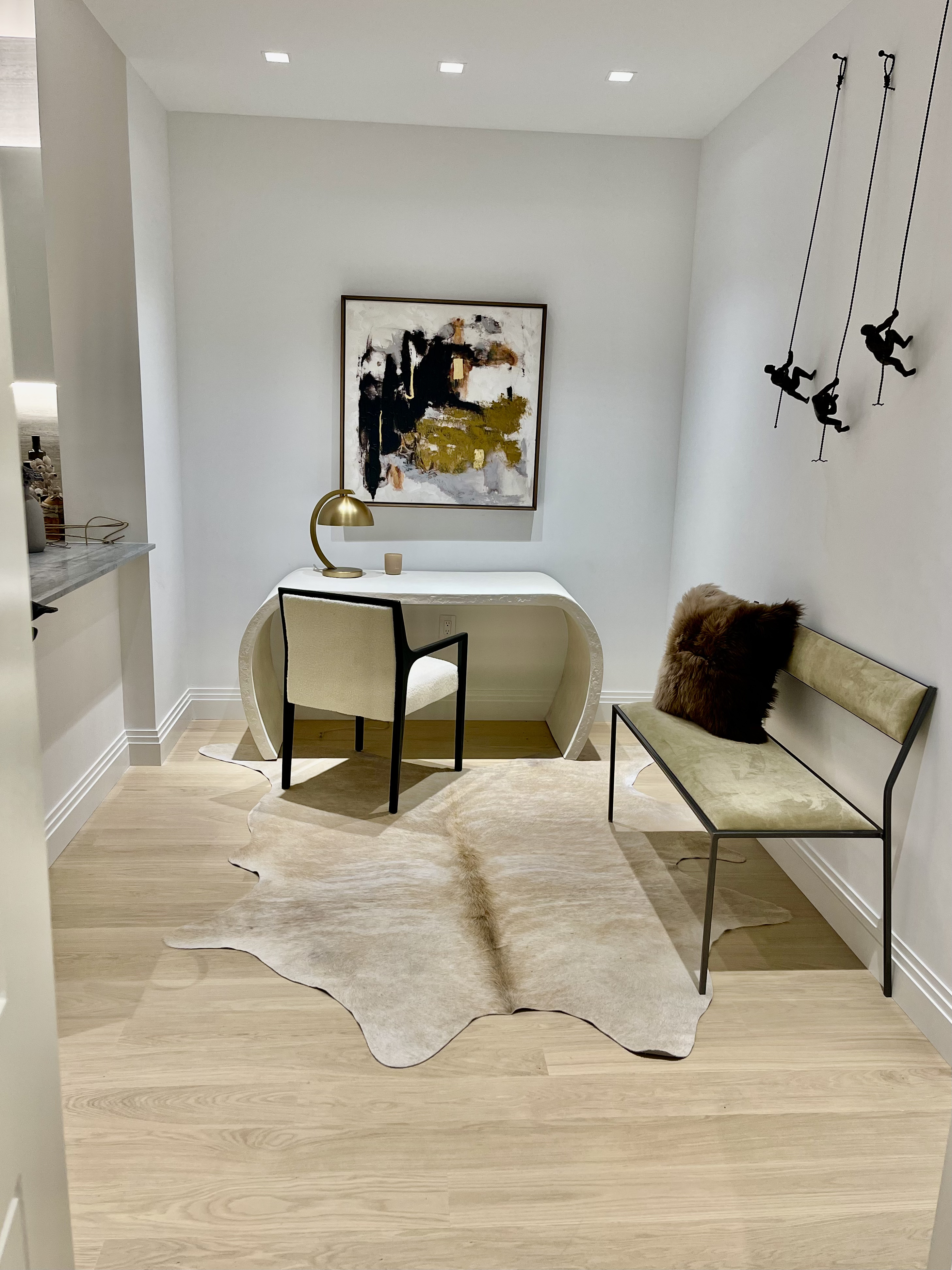 1 Wall Street, Unit 2512 Manhattan, NY 10005 - Photo 8 of 31 a workspace with furniture and a wooden floor