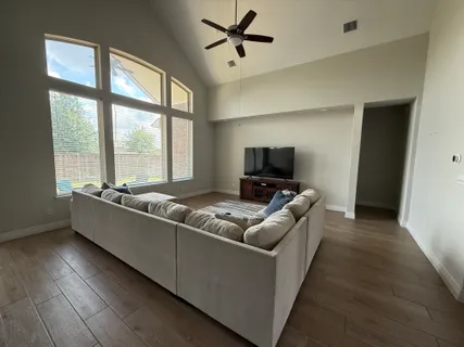 $475,000 | 572 Baretta Loop, Buda, TX 78610