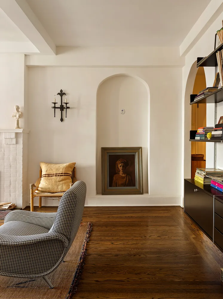 $2,500,000 | 21 East 10th Street, Unit 7D | Greenwich Village