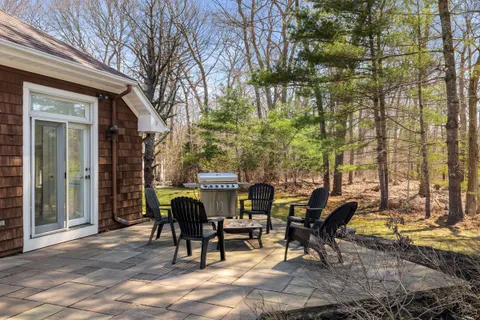 $1,799,999 | 35 River Run, East Greenwich, RI 02818