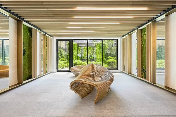 $4,925 | 85 4th Avenue, Unit 3OO | Greenwich Village