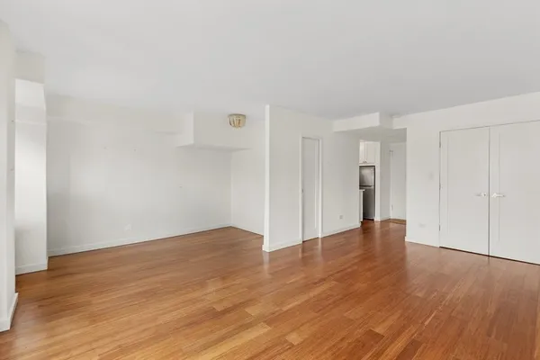 $5,250 | 101 West 12th Street, Unit 14X | West Village
