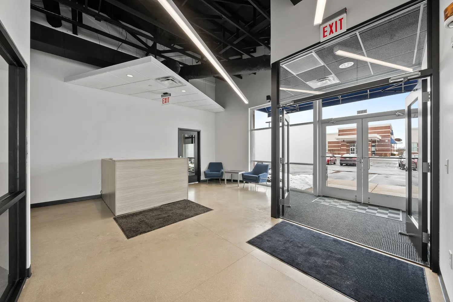 $5,100 | 652 North Edwards Boulevard, Unit 4, Lake Geneva, WI 53147