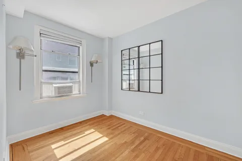 $725,000 | 333 East 43rd Street, Unit 705 | Midtown East