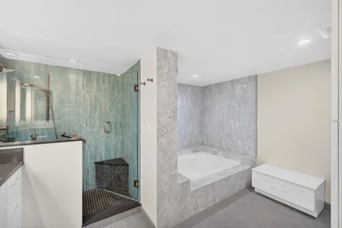 $1,085,000 | 777 Bayshore Drive, Unit 701, Fort Lauderdale, FL 33304