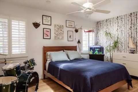 $1,549,000 | 8421 Kirkwood Drive, Los Angeles, CA 90046