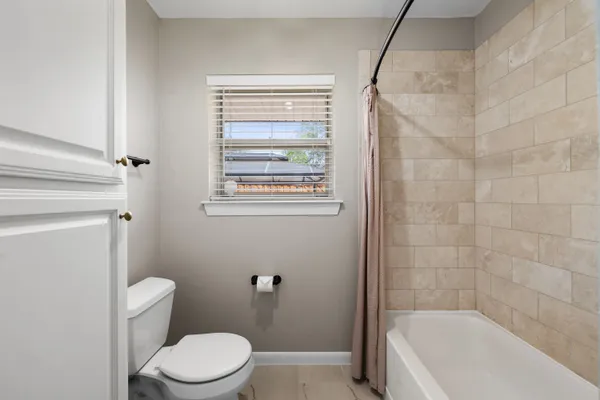 $585,000 | 9616 Vinewood Drive, Dallas, TX 75228