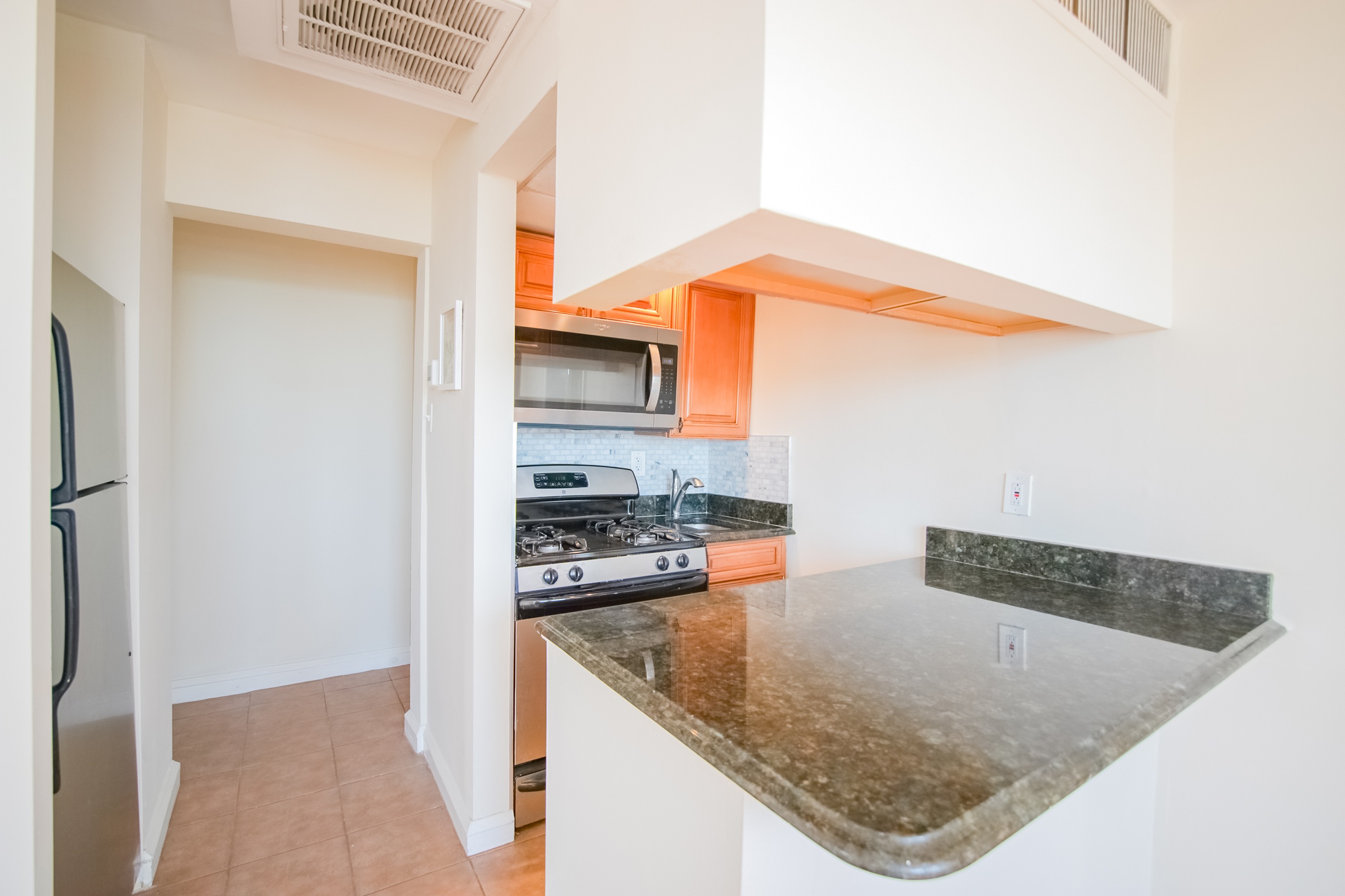 2135 Walnut Street, Unit 1003 Philadelphia, PA 19103 - Photo 4 of 15