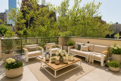 $18,500,000 | 165 East 64th Street | Lenox Hill