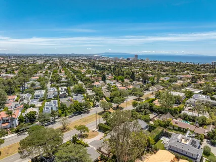 $3,850,000 | 1015 San Vicente Boulevard, Santa Monica, CA 90402