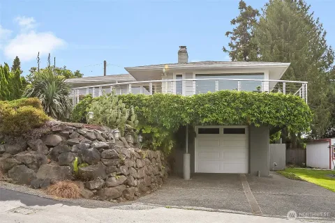 $1,050,000 | 10417 76th Avenue South, Seattle, WA 98178