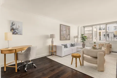 $1,850,000 | 250 East 65th Street, Unit 10C | Lenox Hill