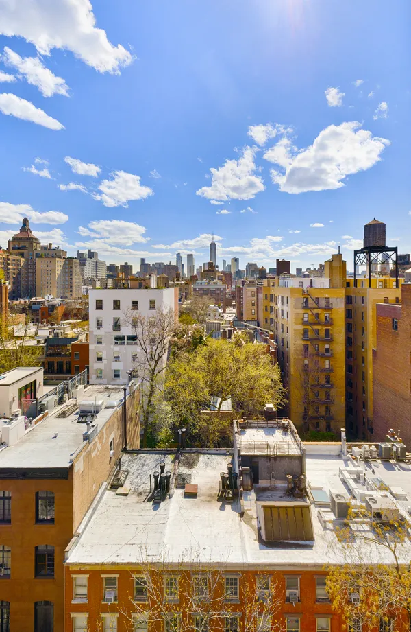 $725,000 | 49 West 12th Street, Unit 8H | Greenwich Village