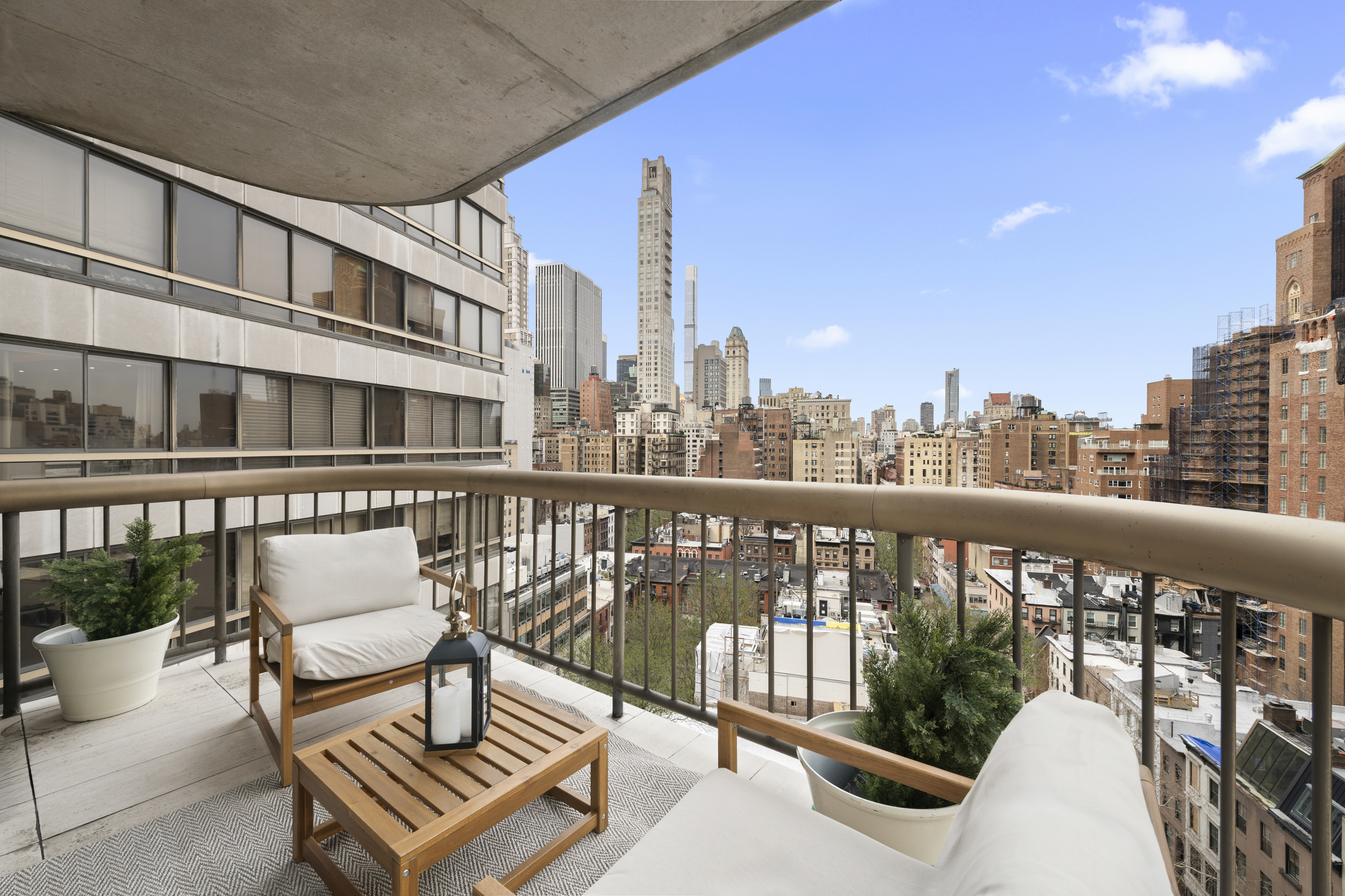 167 East 61st Street, Unit 15D Manhattan, NY 10065 - Photo 4 of 13