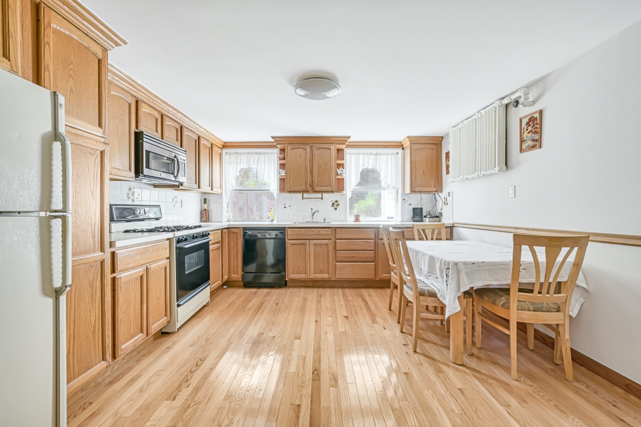 991 Lorimer Street Brooklyn, NY 11222 - Photo 9 of 14