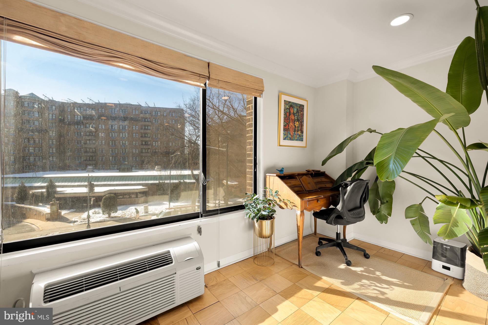 2501 Calvert Street Northwest, Unit 308 Washington, DC 20008 - Photo 9 of 22