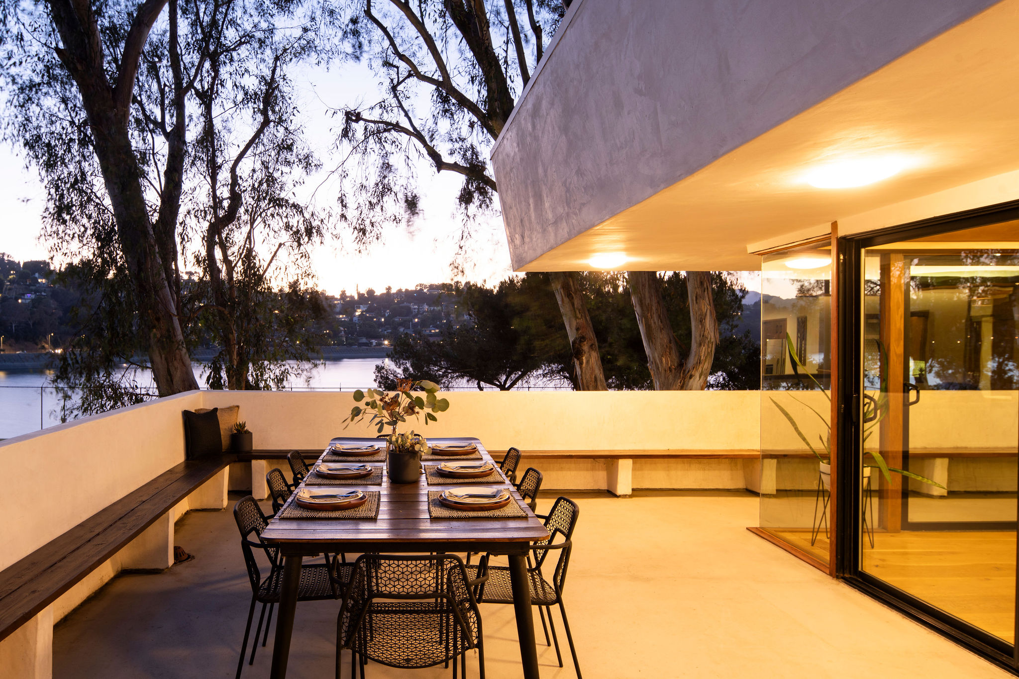 2371 Cove Ave Los Angeles, CA 90039 - Photo 38 of 43