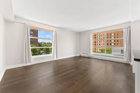 $539,000 | 80 La Salle Street, Unit 7B | Morningside Heights