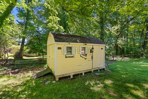 Contact Agent | 6613 Bradley Boulevard, Bethesda, MD 20817