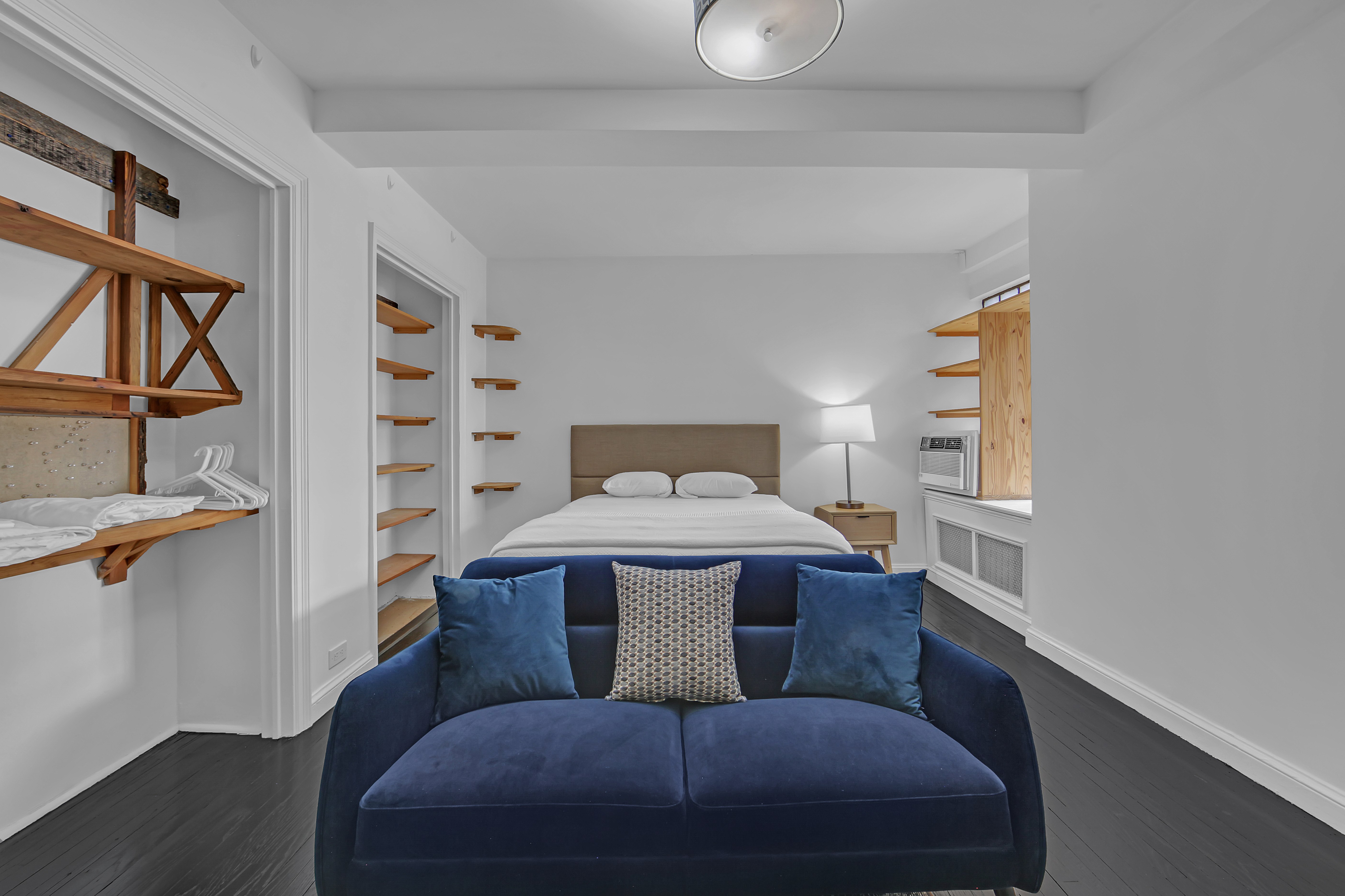 25 Tudor City Place, Unit 1315 Manhattan, NY 10017 - Photo 2 of 16 Gallery Image 2