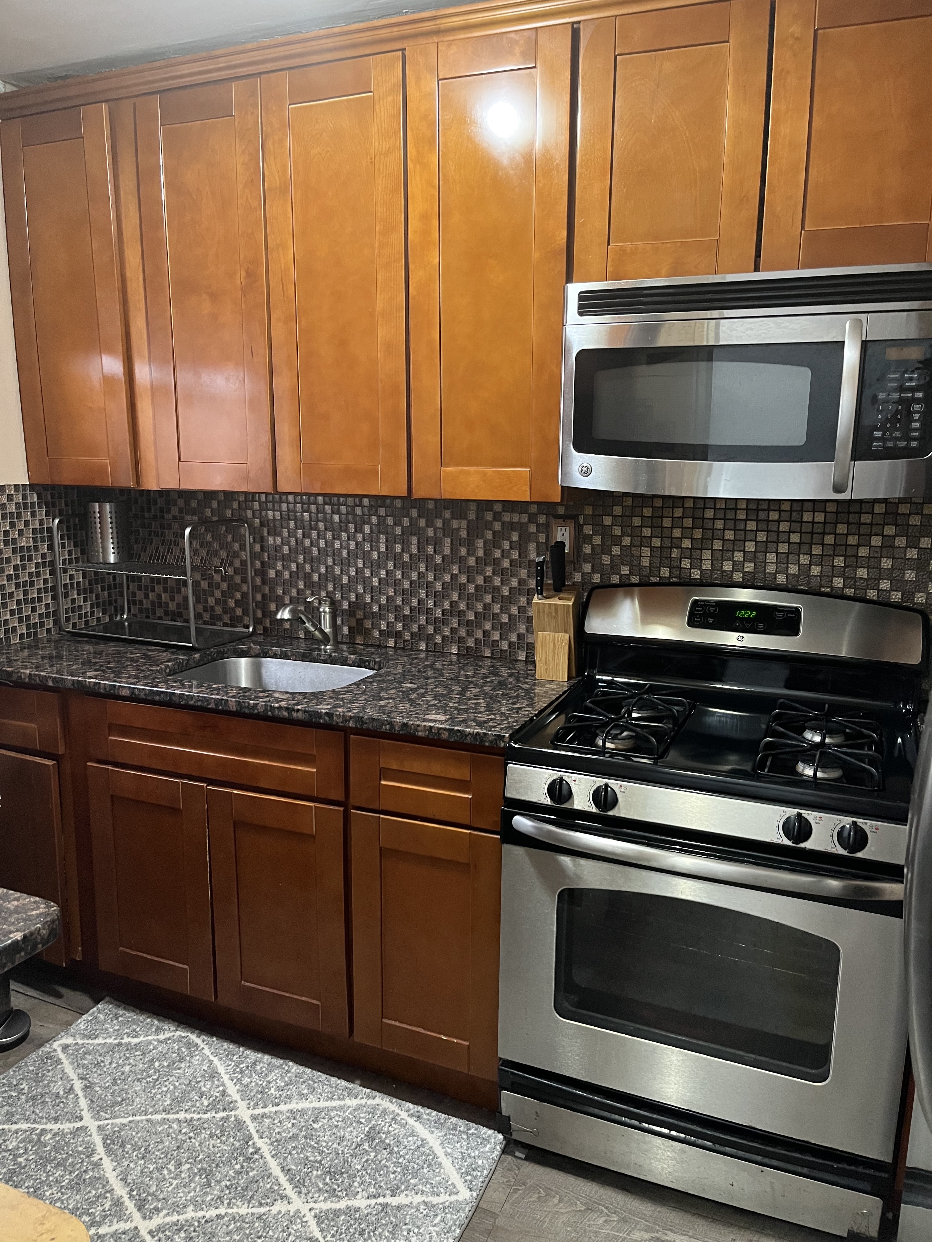 226-06 88th Avenue, Unit U Queens, NY 11427 - Photo 1 of 10
