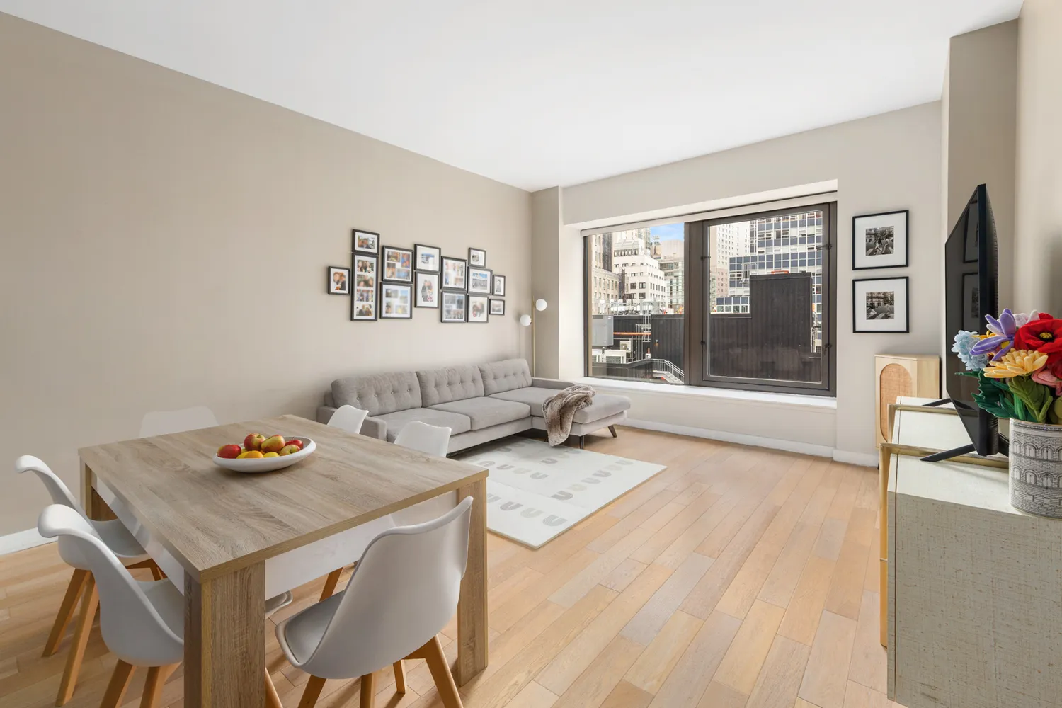 $5,500 | 75 Wall Street, Unit 19N | Financial District