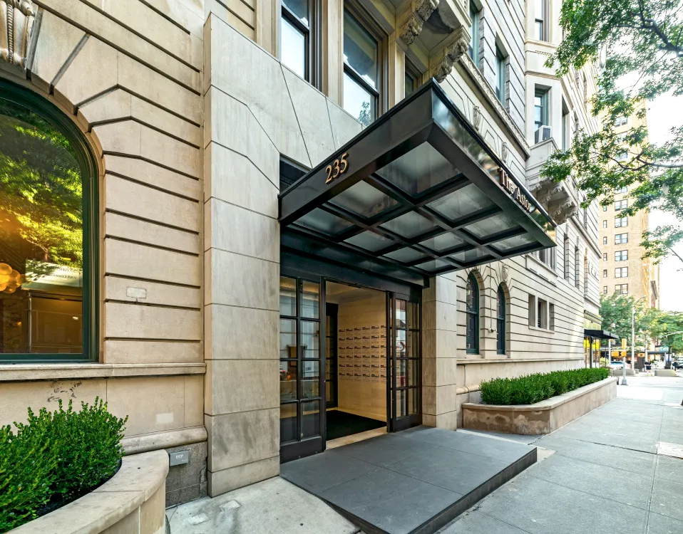 $3,175,000 | 235 West 75th Street, Unit 507 | Upper West Side