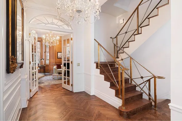 $39,500 | 136 East 65th Street | Lenox Hill
