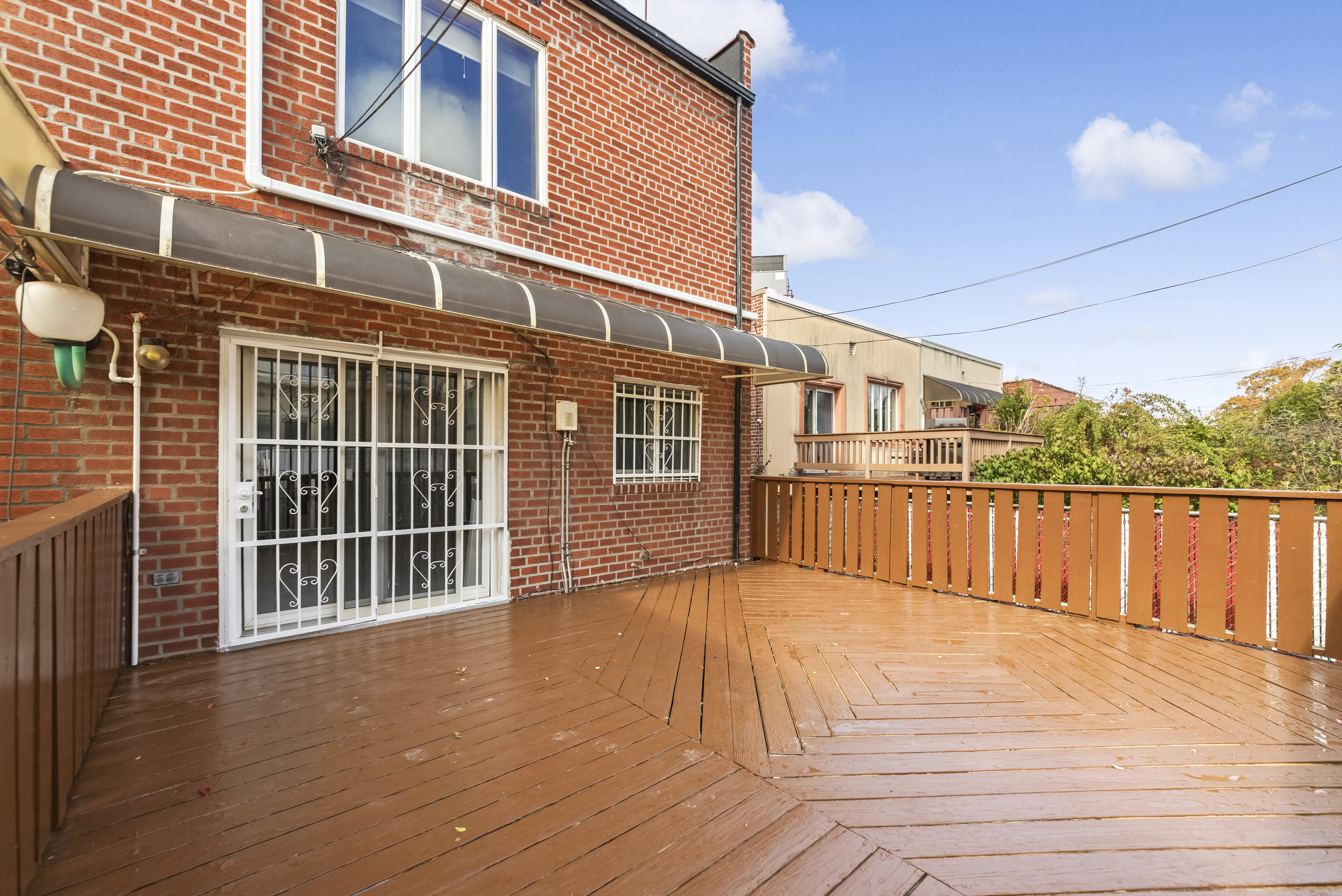 185 Oxford Street Brooklyn, NY 11235 - Photo 16 of 17 a view of a balcony with lake view
