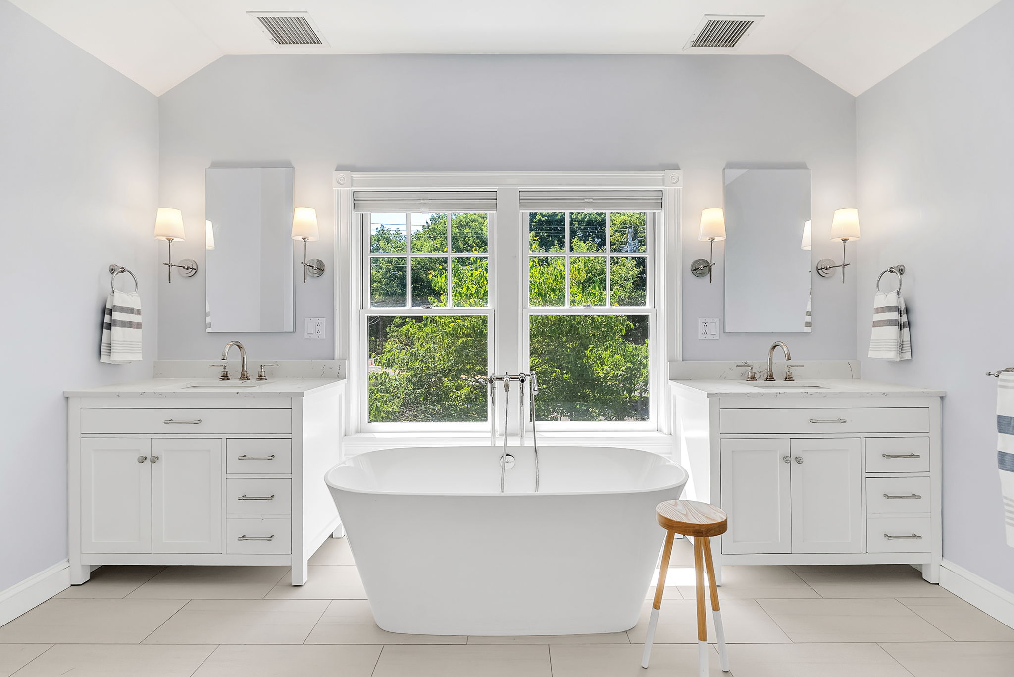 703 Boston Post Road Weston, MA 02493 - Photo 17 of 26 Gallery Image 17