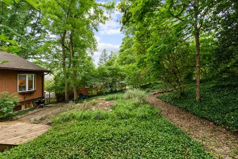 $1,000,000 | 6302 Bannockburn Drive, Bethesda, MD 20817