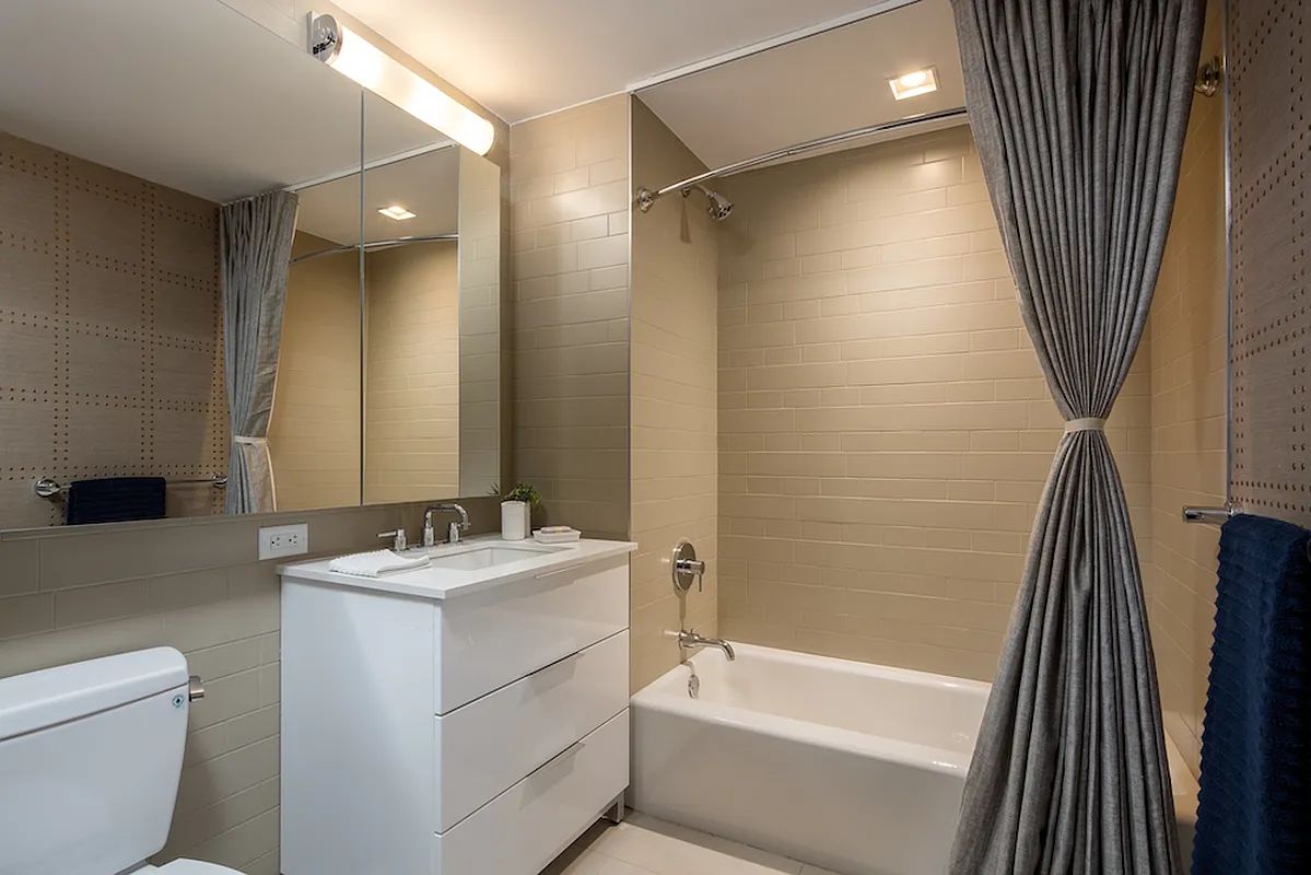 $4,798 | 535 West 43rd Street, Unit S14A | Hell's Kitchen