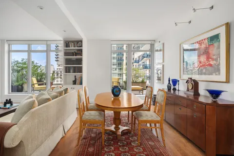 $3,595,000 | 2 Northside Piers, Unit 6JH | Williamsburg