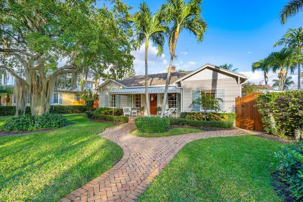 $2,400,000 | 521 North Swinton Avenue, Delray Beach, FL 33444