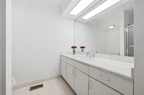 Contact Agent | Chanticleer, Cherry Hill, NJ 08003