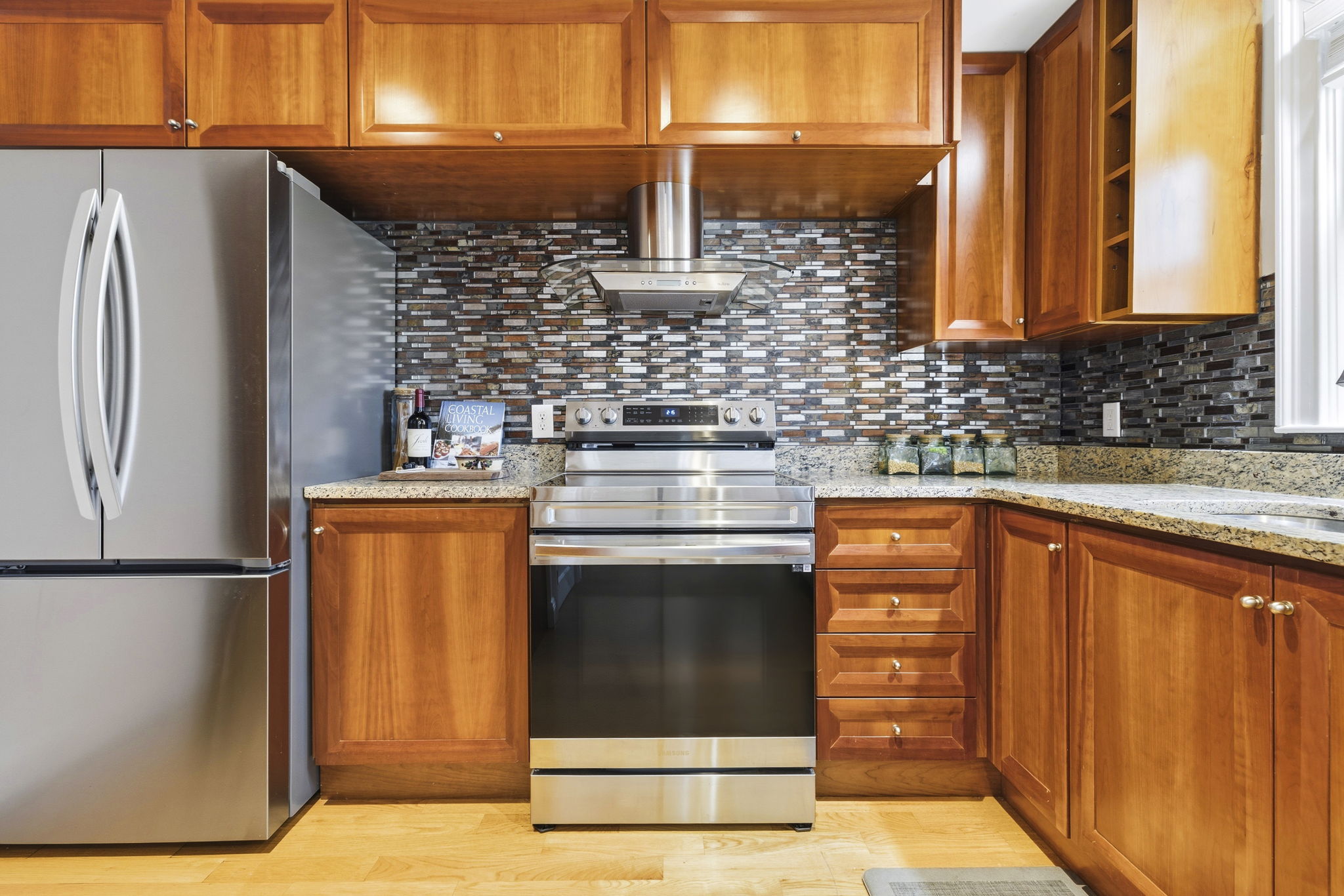 6 R Fairview Avenue Swampscott, MA 01907 - Photo 4 of 39 Gallery Image 4