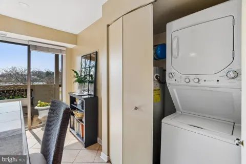 $595,000 | 2110 Chesapeake Harbour Drive East, Unit 101, Annapolis, MD 21403